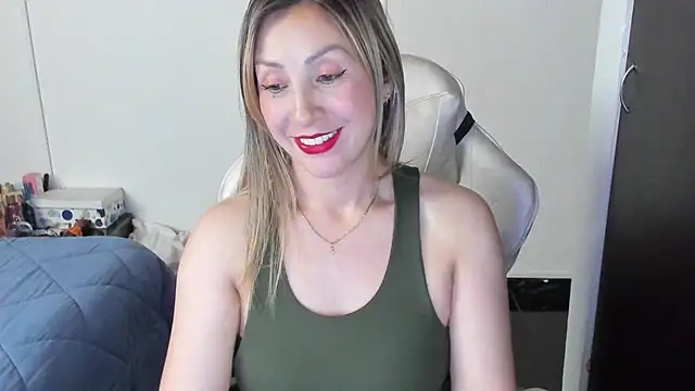 Andreina Suann online show from 7, 1, 2025