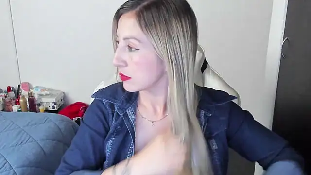 Andreina Suann online show from 22, 1, 2025
