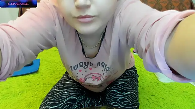 Snapshot of Anasunshine12 chatting on 18, 12, 2024 Anasunshine12 online show from 18, 12, 2024