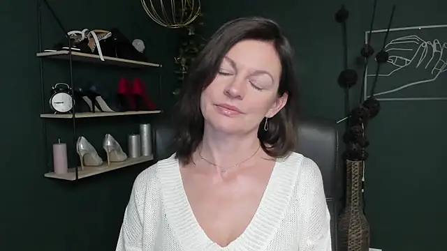 VivianWILD online show from 24, 9, 2025