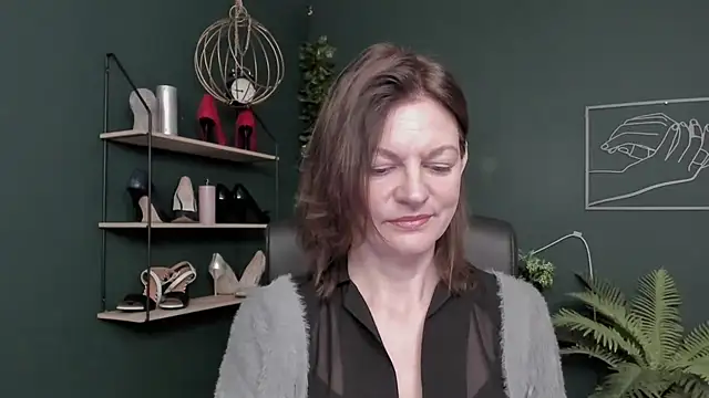 VivianWILD online show from 28, 11, 2025