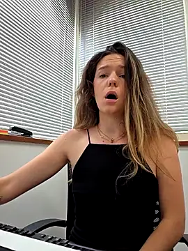 lucie mehott online show from 6, 5, 2026