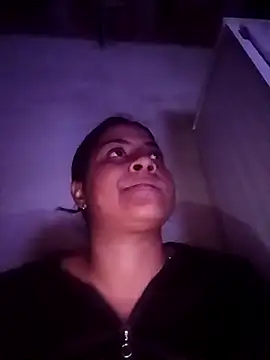 Giselabrunette25 online show from 9, 2, 2026