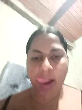 Giselabrunette25 online show from 1, 3, 2026