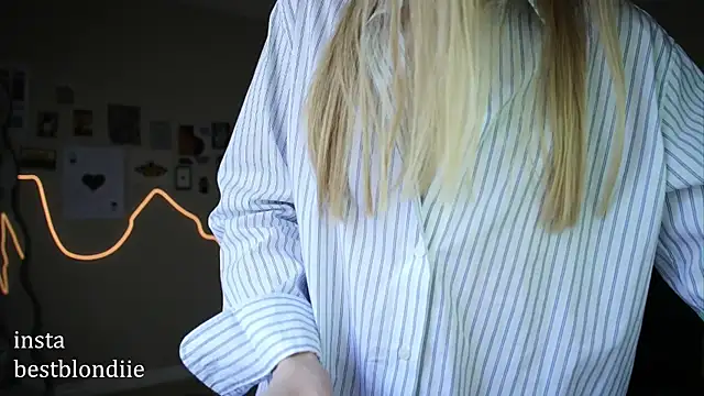 Snapshot of bestblonde chatting on 7, 3, 2025 bestblonde online show from 7, 3, 2025