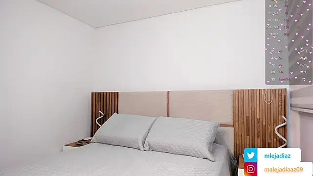 Snapshot of MalejaDiaz_ chatting on 8, 9, 2025 MalejaDiaz online show from 8, 9, 2025