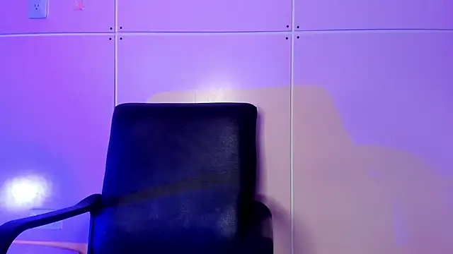 Hilary-banks online show from 4, 12, 2024
