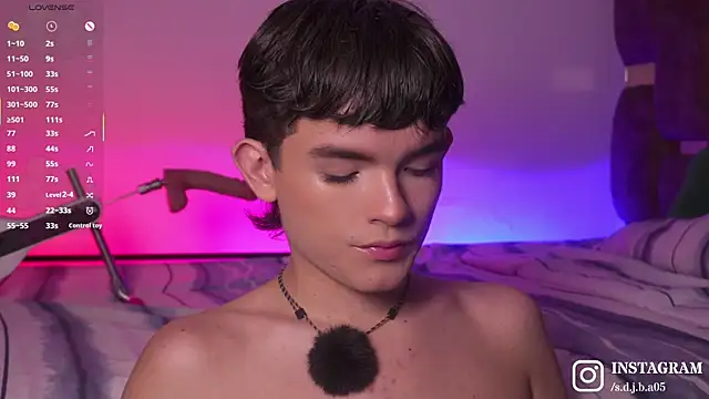 Angelo 018 online show from 31, 10, 2025