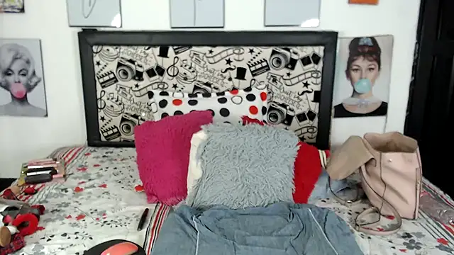 Snapshot of Rihana14 chatting on 13, 4, 2026 Rihana14 online show from 13, 4, 2026