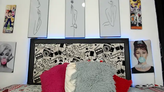 Snapshot of Rihana14 chatting on 17, 4, 2026 Rihana14 online show from 17, 4, 2026