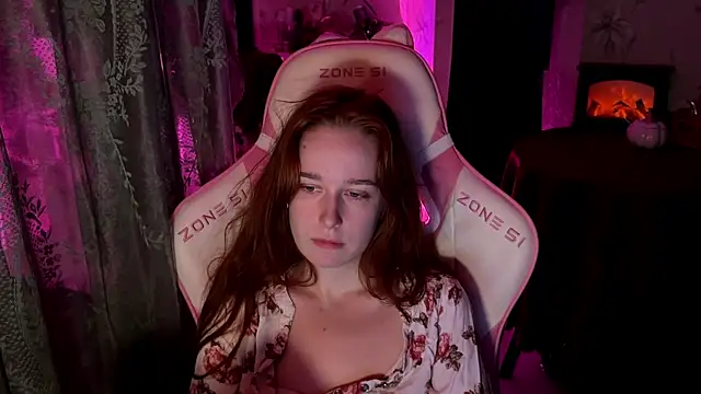 Snapshot of pearl_princess_ chatting on 22, 10, 2025 pearl princess online show from 22, 10, 2025