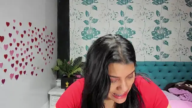 LindaBreeS online show from 4, 3, 2025