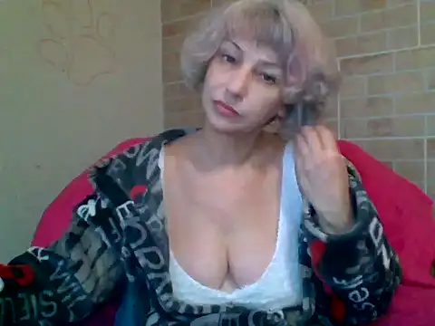 Lorie Carrie online show from 4, 12, 2024