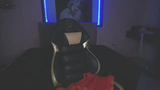 Snapshot of Andrea_Ramos chatting on 15, 10, 2025 Andrea Ramos online show from 15, 10, 2025