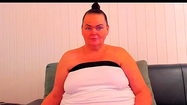 MilanaBiegert online show from 10, 1, 2026