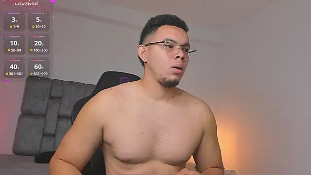 Snapshot of jhotta_fox chatting on 12, 1, 2026 jhotta fox online show from 12, 1, 2026