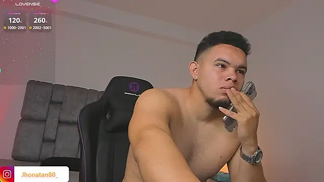 Snapshot of jhotta_fox chatting on 2, 2, 2026 jhotta fox online show from 2, 2, 2026