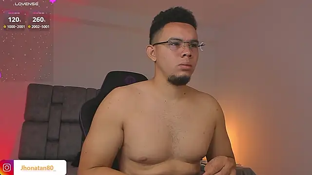 Snapshot of jhotta_fox chatting on 4, 2, 2026 jhotta fox online show from 4, 2, 2026