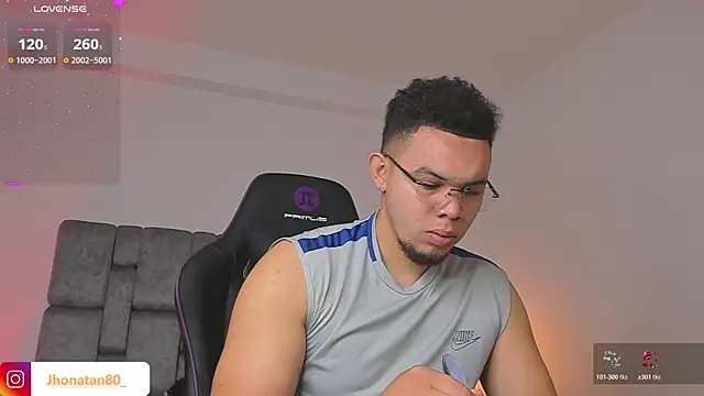 Snapshot of jhotta_fox chatting on 5, 2, 2026 jhotta fox online show from 5, 2, 2026