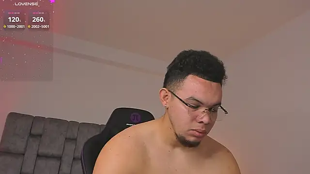 Snapshot of jhotta_fox chatting on 12, 2, 2026 jhotta fox online show from 12, 2, 2026