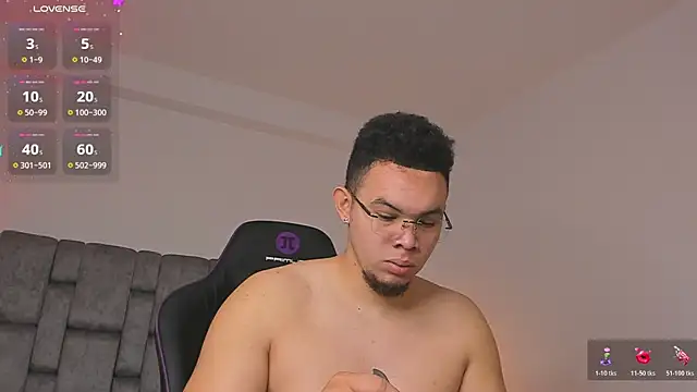 Snapshot of jhotta_fox chatting on 13, 2, 2026 jhotta fox online show from 13, 2, 2026