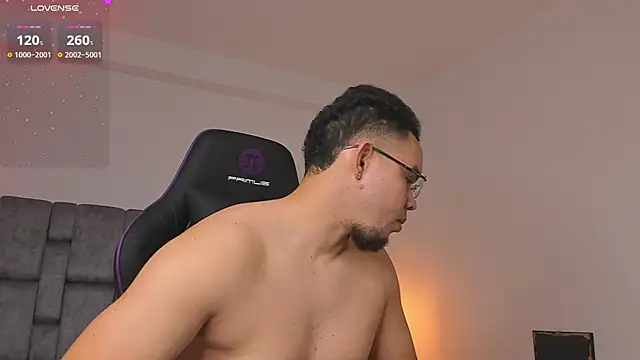 Snapshot of jhotta_fox chatting on 20, 2, 2026 jhotta fox online show from 20, 2, 2026