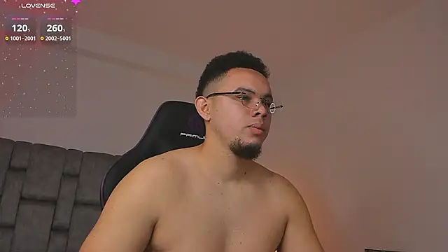 Snapshot of jhotta_fox chatting on 7, 3, 2026 jhotta fox online show from 7, 3, 2026