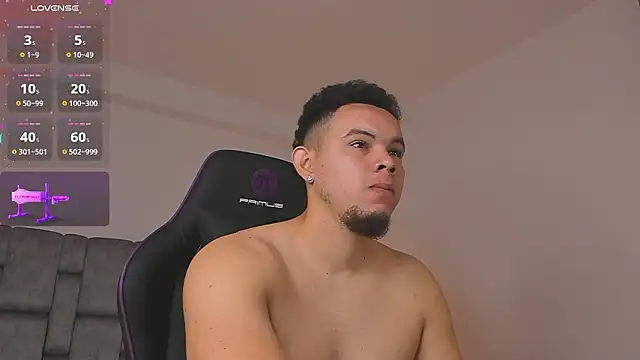 Snapshot of jhotta_fox chatting on 10, 3, 2026 jhotta fox online show from 10, 3, 2026