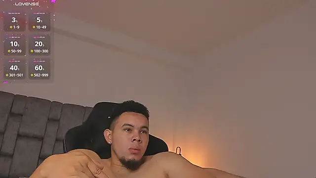 Snapshot of jhotta_fox chatting on 11, 3, 2026 jhotta fox online show from 11, 3, 2026