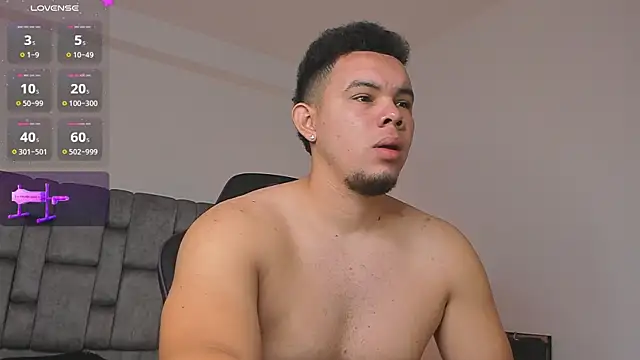 Snapshot of jhotta_fox chatting on 27, 3, 2026 jhotta fox online show from 27, 3, 2026