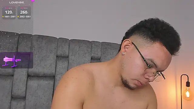 Snapshot of jhotta_fox chatting on 1, 4, 2026 jhotta fox online show from 1, 4, 2026