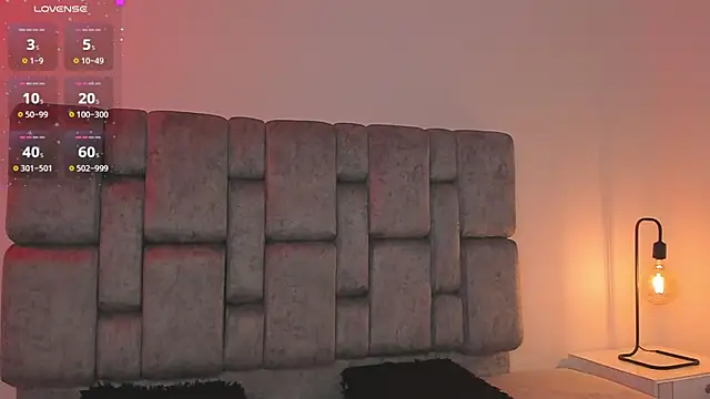 Snapshot of jhotta_fox chatting on 6, 4, 2026 jhotta fox online show from 6, 4, 2026