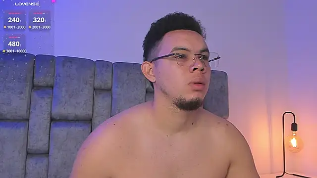 Snapshot of jhotta_fox chatting on 8, 4, 2026 jhotta fox online show from 8, 4, 2026