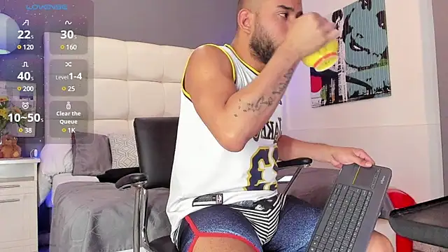Snapshot of THIAGOXBIG chatting on 24, 12, 2024 THIAGOXBIG online show from 24, 12, 2024