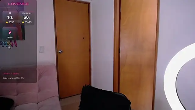 Emii Sweet online show from 7, 3, 2026