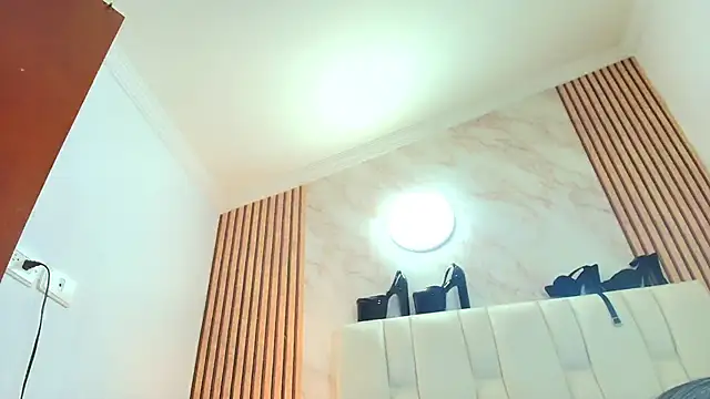 Naughty Kittenm online show from 24, 10, 2025