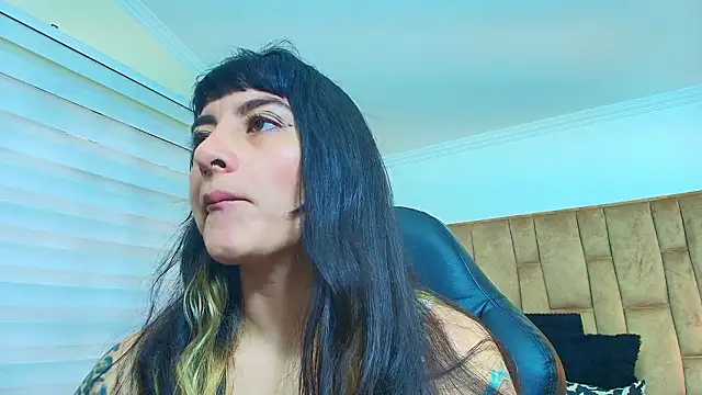 Naughty Kittenm online show from 3, 3, 2026