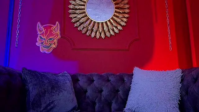 Snapshot of Julieta_Russell chatting on 17, 9, 2025 Julieta Russell online show from 17, 9, 2025