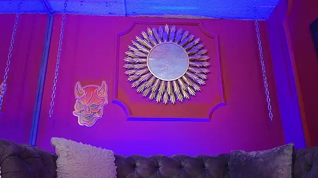 Julieta Russell online show from 3, 2, 2026