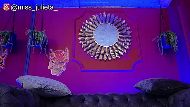 Julieta Russell online show from 22, 5, 2026