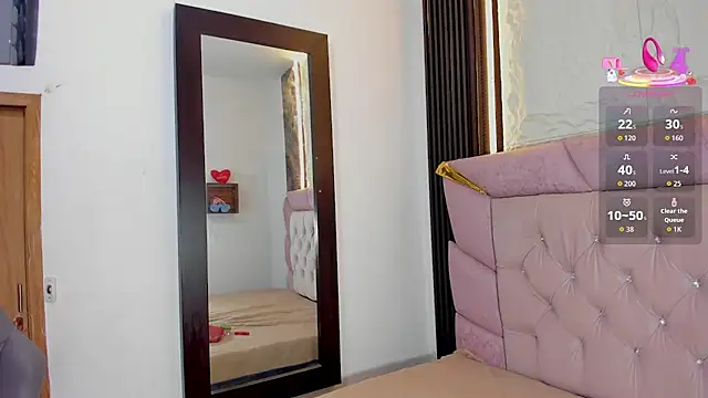 laurem-paulette online show from 28, 11, 2025