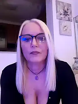 kikkastar online show from 4, 2, 2025