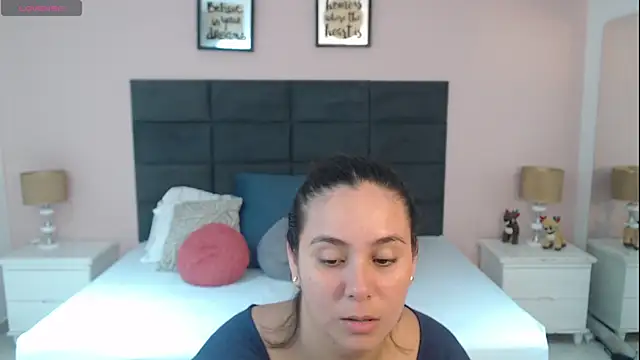 Snapshot of MadisonJenner chatting on 20, 11, 2025 MadisonJenner online show from 20, 11, 2025