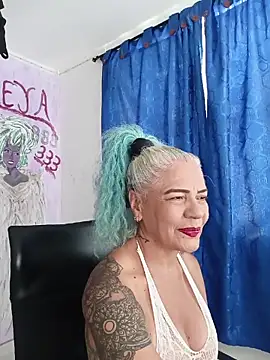 Snapshot of freyadevil333 chatting on 15, 4, 2026 freyadevil333 online show from 15, 4, 2026