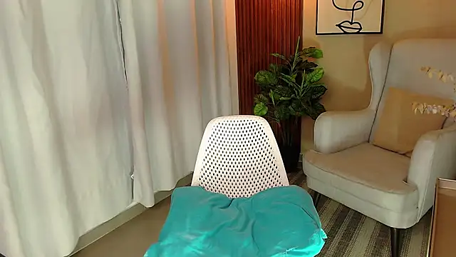 angela santana  online show from 11, 12, 2024