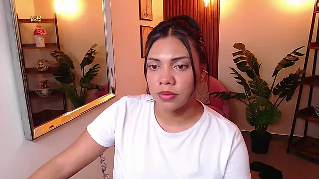 angela santana  online show from 21, 12, 2024