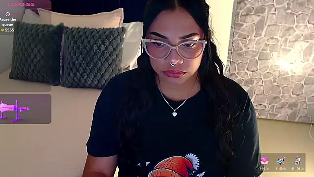 Snapshot of angela_santana_ chatting on 16, 10, 2025 angela santana  online show from 16, 10, 2025