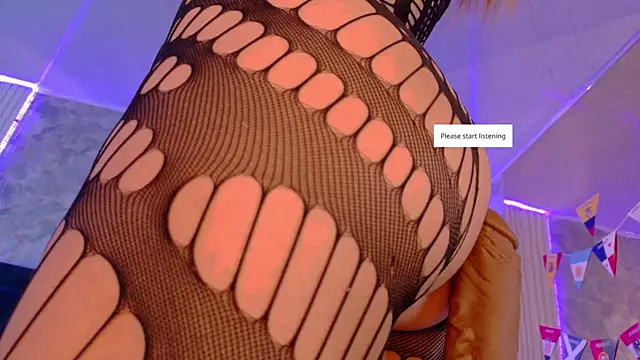 Snapshot of MollyCruz chatting on 7, 7, 2026 MollyCruz online show from 7, 7, 2026