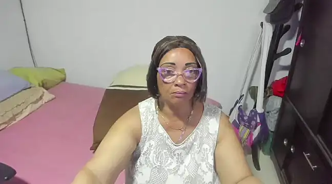 Snapshot of Mrs_mommy_ chatting on 13, 1, 2025 Mrs mommy  online show from 13, 1, 2025