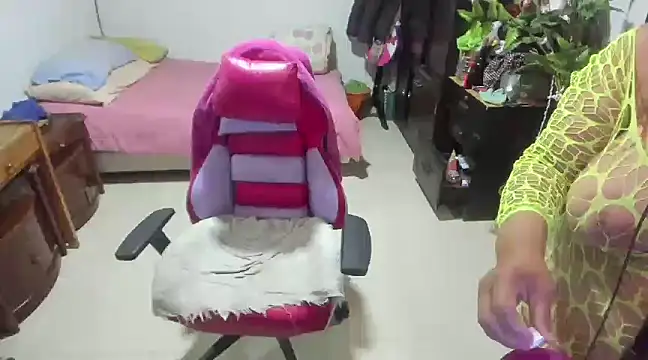 Snapshot of Mrs_mommy_ chatting on 18, 1, 2025 Mrs mommy  online show from 18, 1, 2025